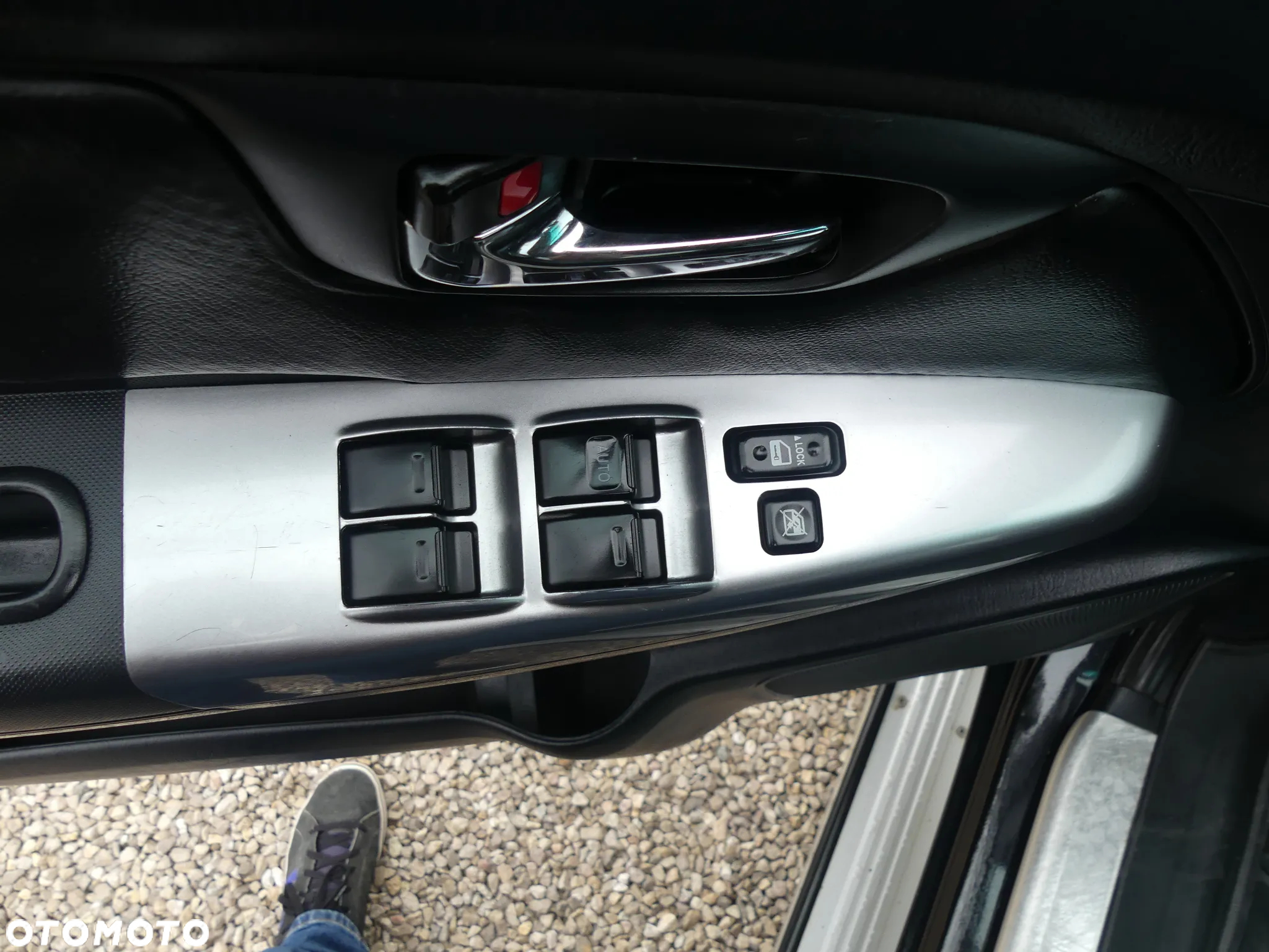 Toyota Hilux 4x4 Double Cab Autm Executive - 9
