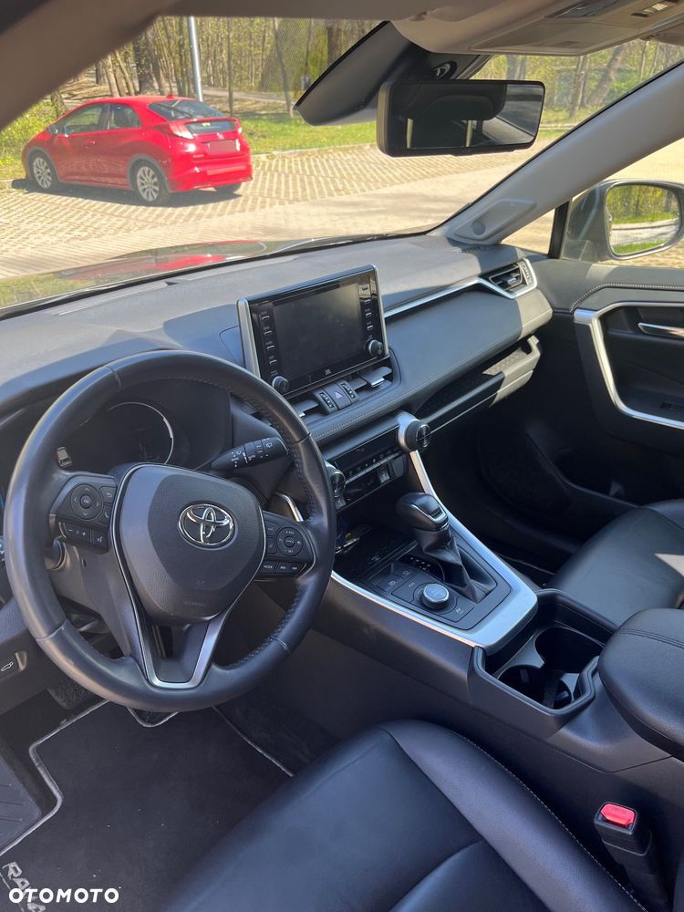 Toyota RAV4 2.5 XLE - 10