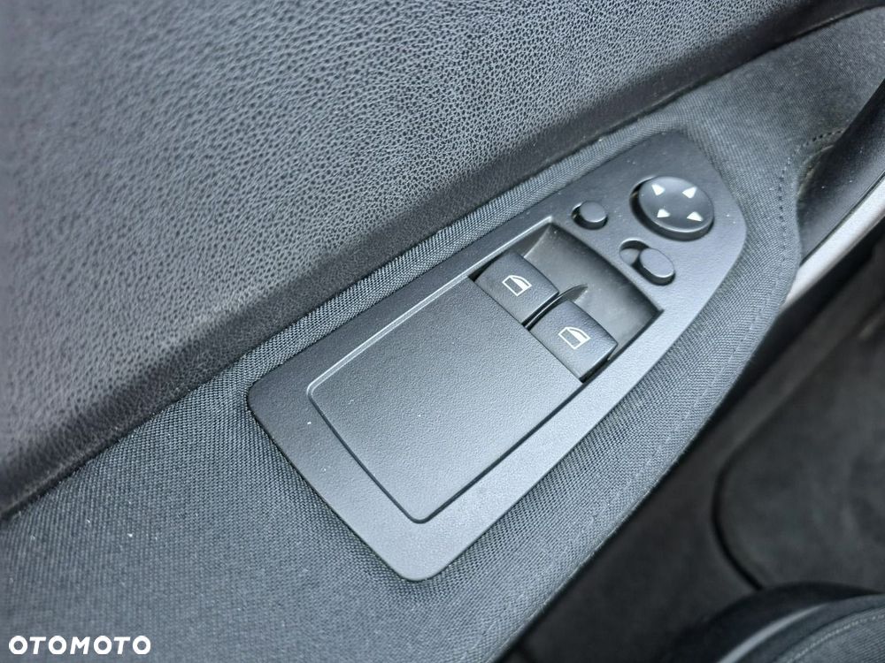 BMW Seria 1 116i - 16