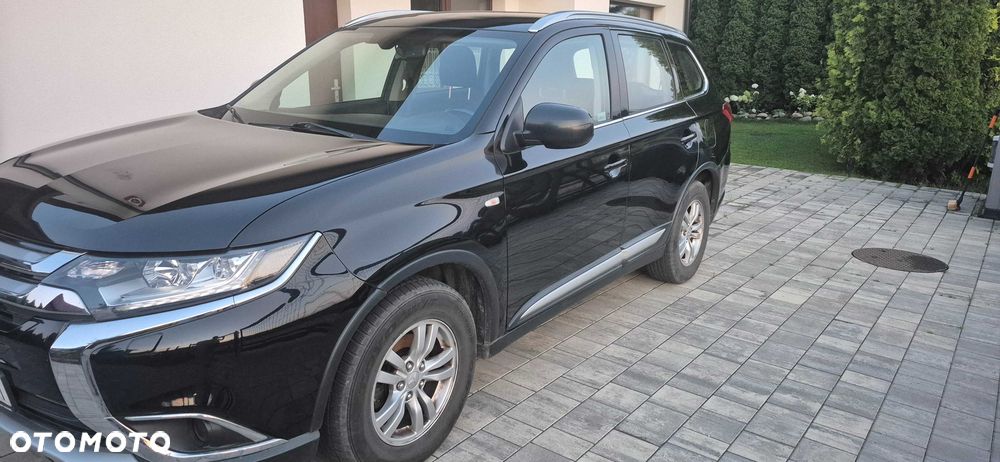 Mitsubishi Outlander - 4