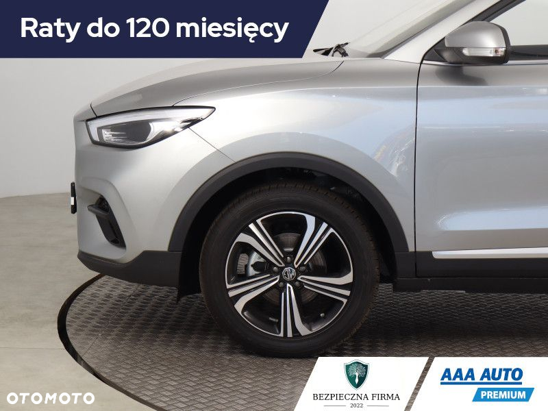 MG ZS - 16