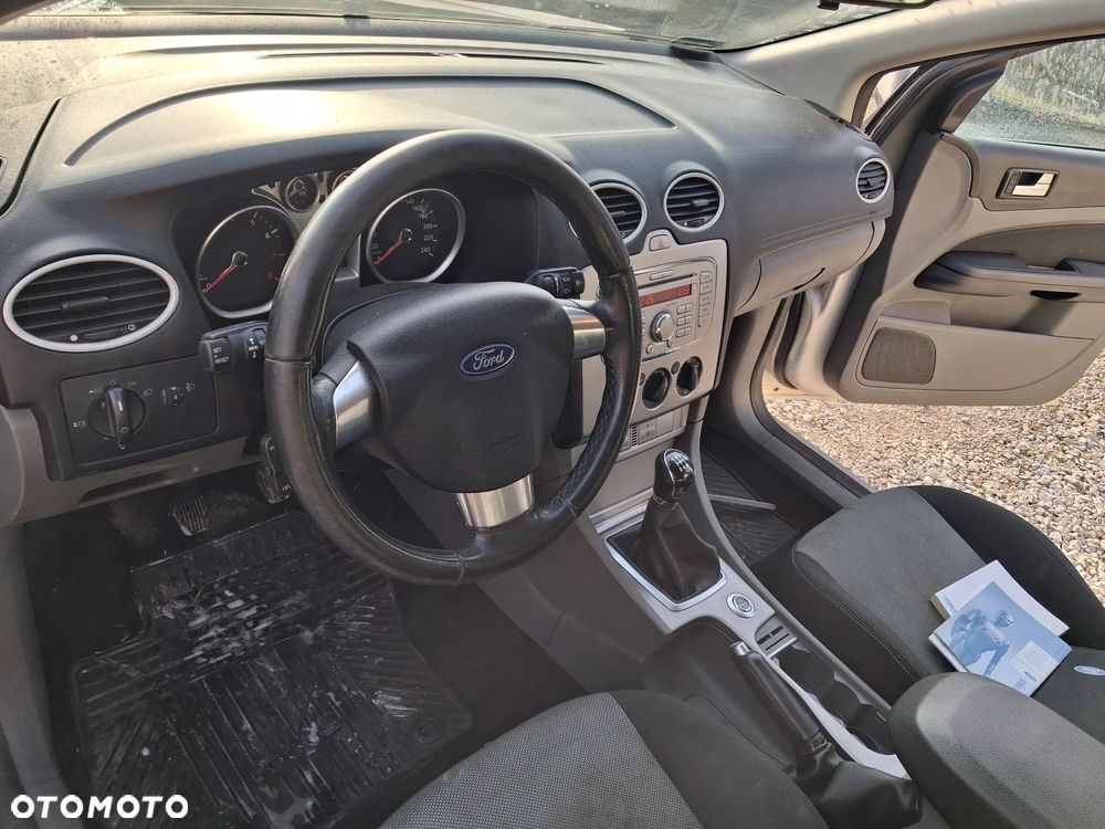 Ford Focus 1.6 Trend EU5 - 12
