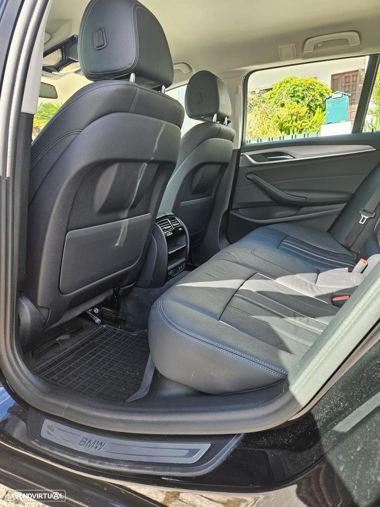 BMW 520 e Line Luxury - 17