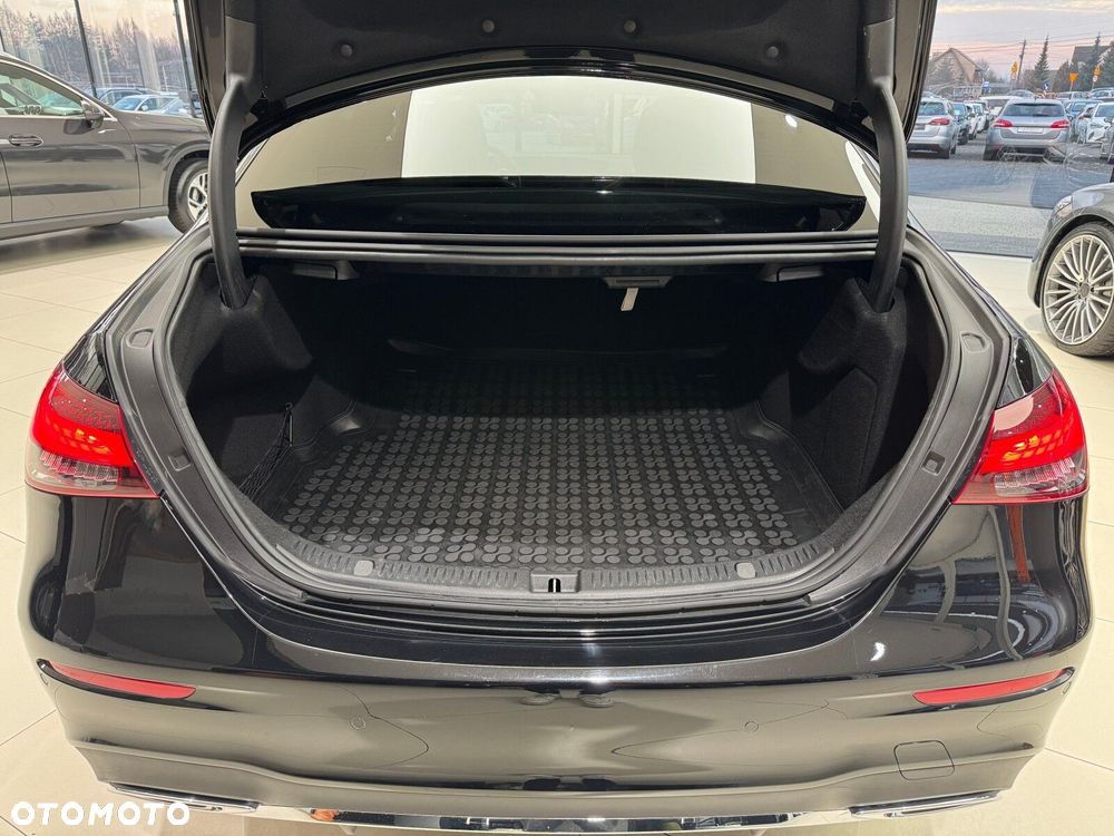 Mercedes-Benz Klasa E 220 d AMG/Avantgarde - 17