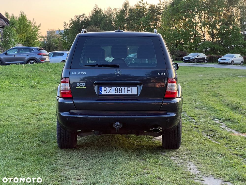 Mercedes-Benz ML - 4