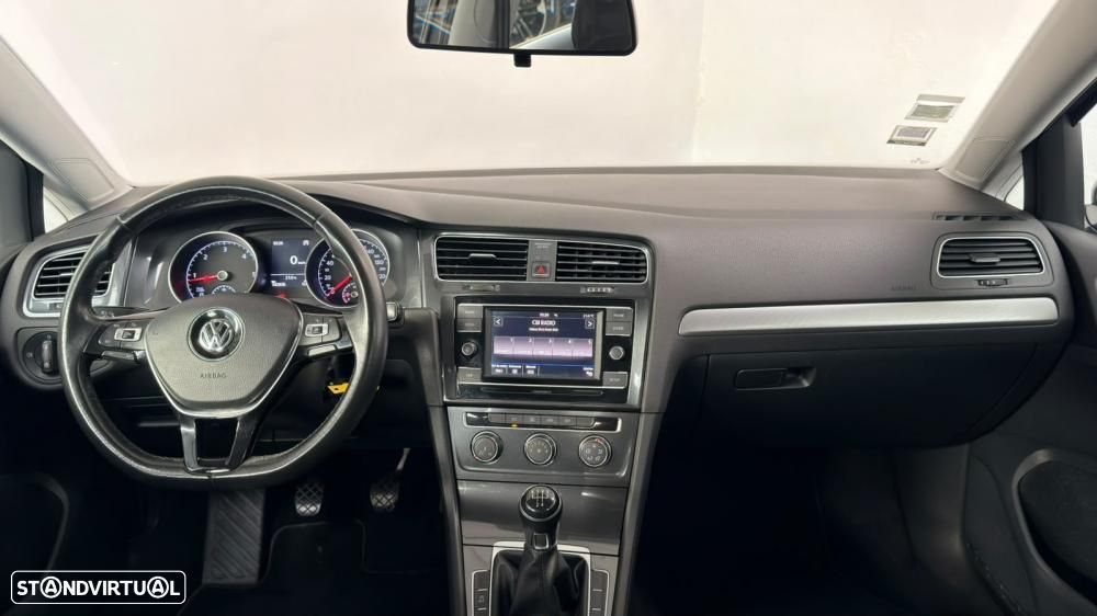 VW Golf 1.6 TDI Trendline - 35