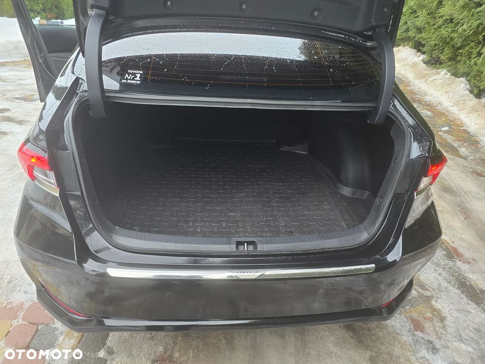 Toyota Corolla 1.8 Hybrid Executive - 18