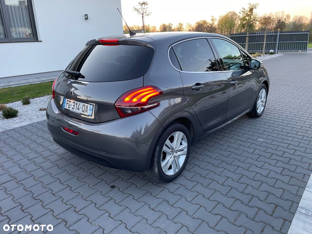Peugeot 208 PureTech 110 Stop & Start Signature - 3