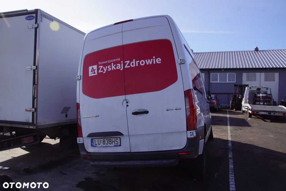 Auto na części - Mercedes Sprinter W907 314 CDI 2.1 CDI 143 KM 651958 711680 9147 2018R Silnik Skrzynia Drzwi Błotnik Szyba Lusterko Lampa Klamka Deska Kokpit Sterownik Moduł Czujnik Licznik Panel Kierownica - 5