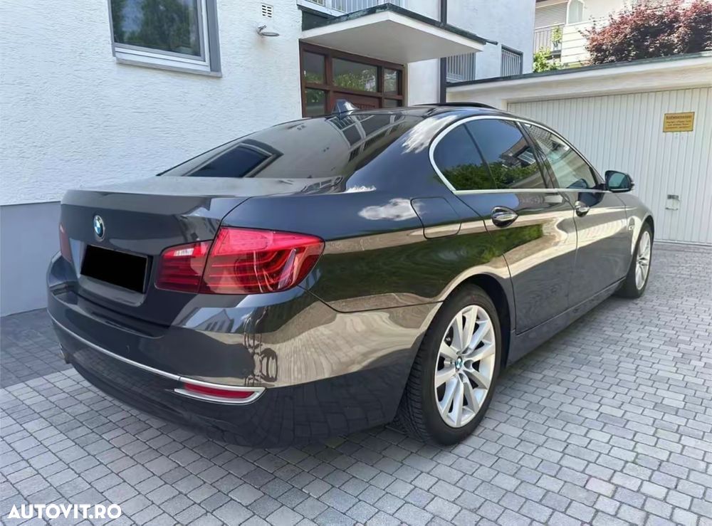 BMW Seria 5 530d Aut. Modern Line - 2