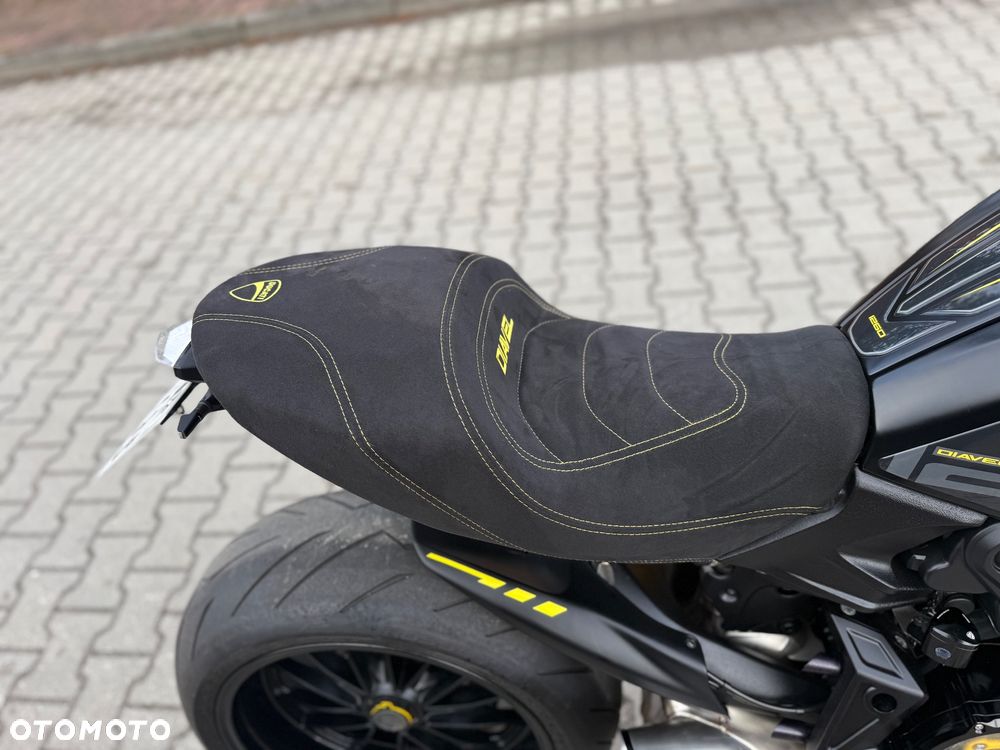 Ducati Diavel - 11
