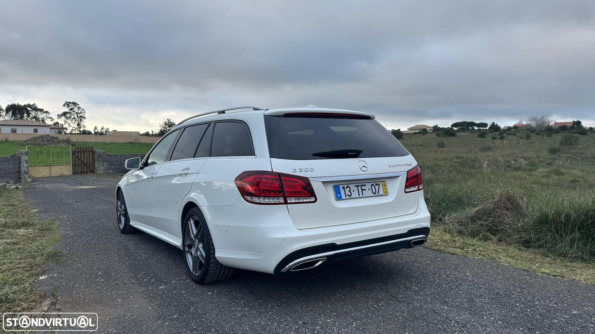 Mercedes-Benz E 300 Bluetec Hybrid Avantgarde - 1