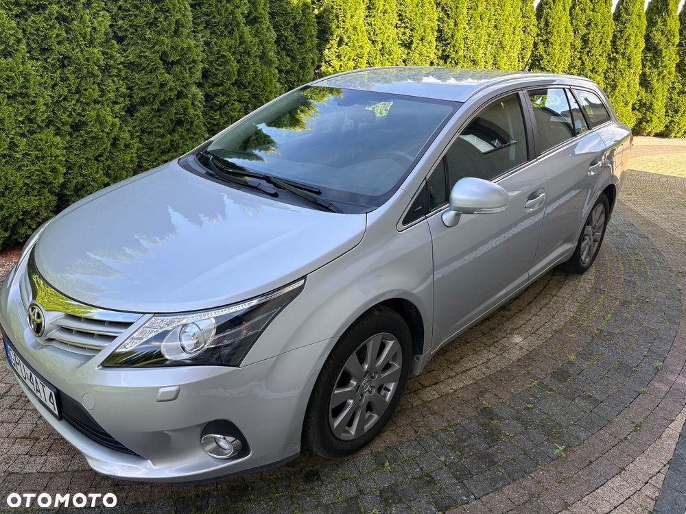 Toyota Avensis 2.0 D-4D Sol - 20