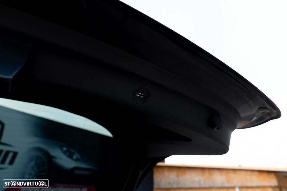 Tesla Model Y Performance Tração Integral - 11