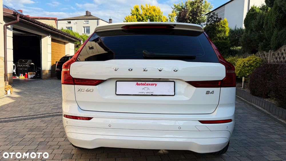 Volvo XC 60 B4 D AWD Geartronic Momentum Pro - 9