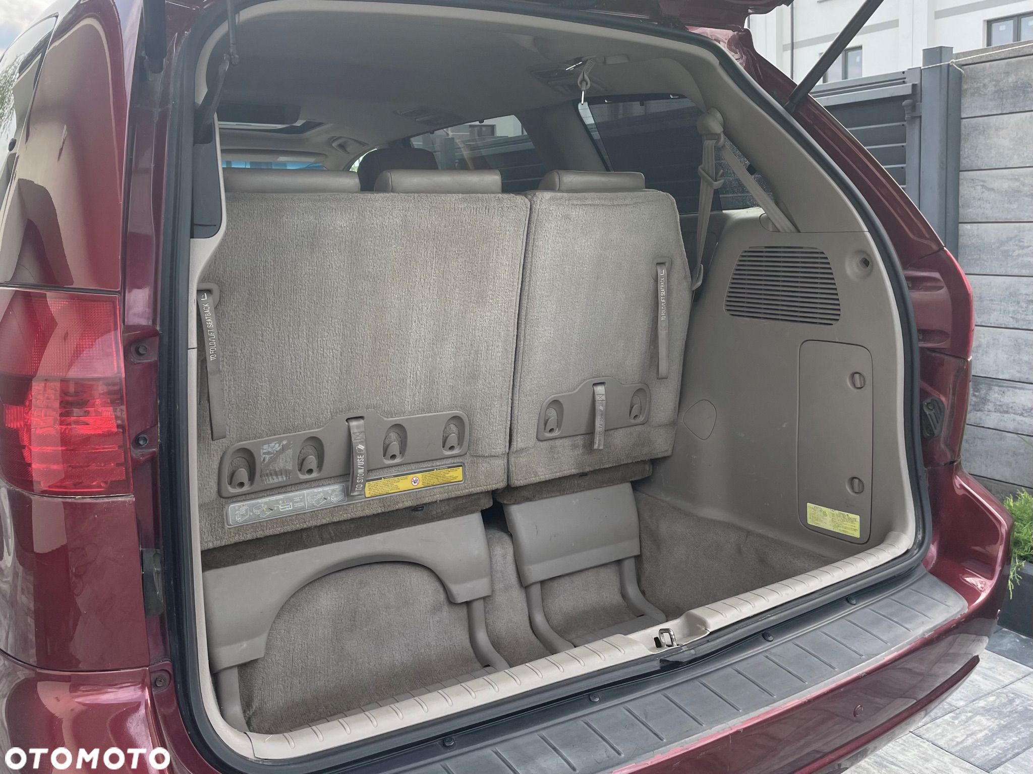 Toyota Sienna - 8