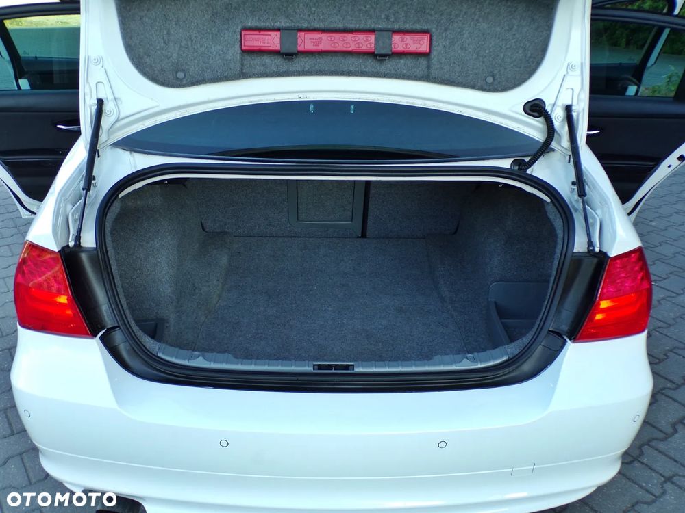 BMW Seria 3 - 27