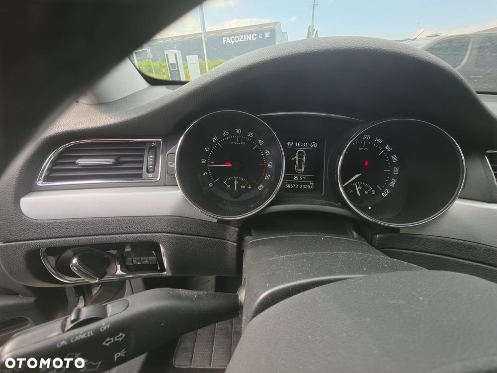Skoda Superb 2.0 TDI 4x4 Exclusive - 9