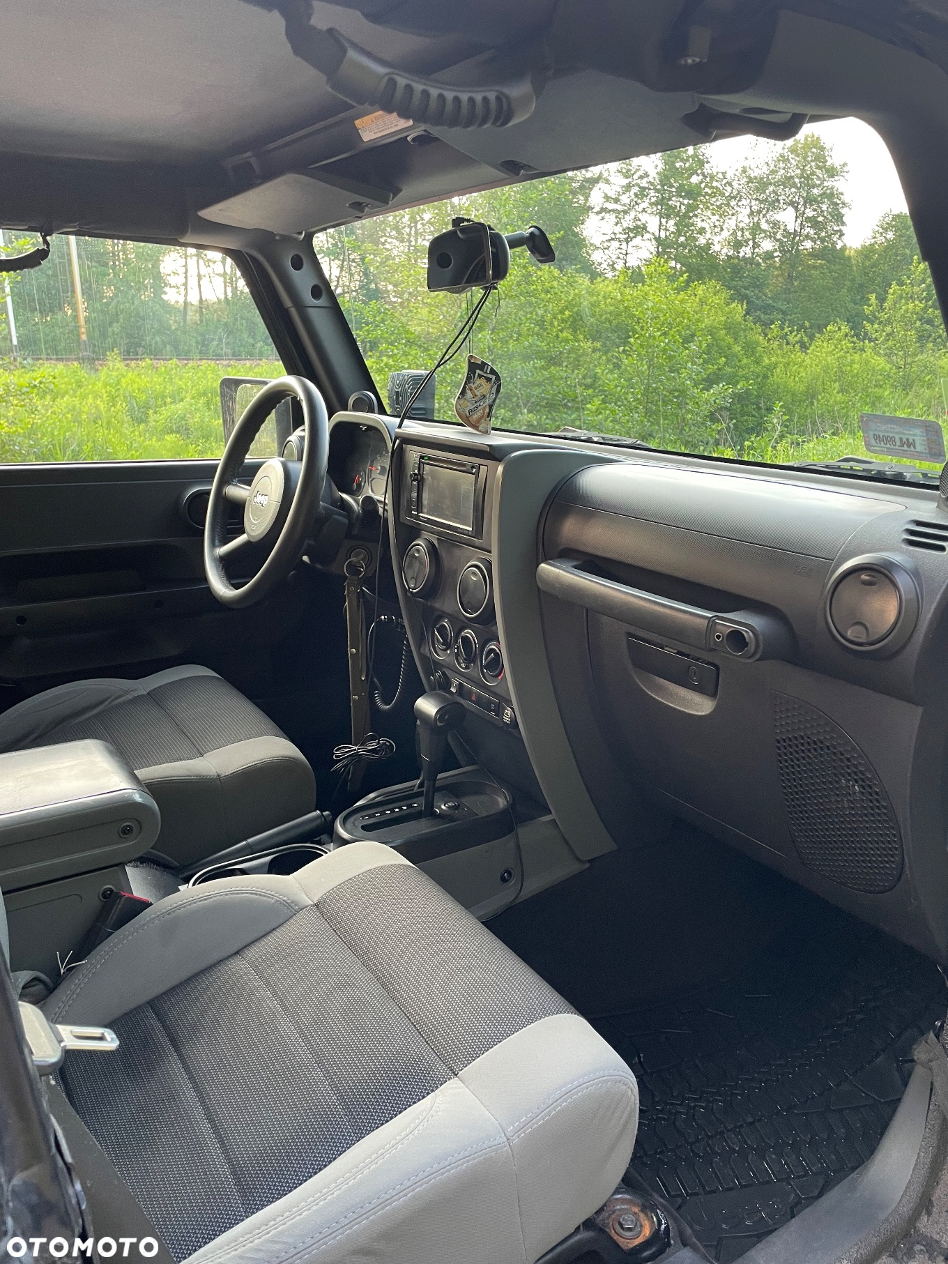 Jeep Wrangler - 12