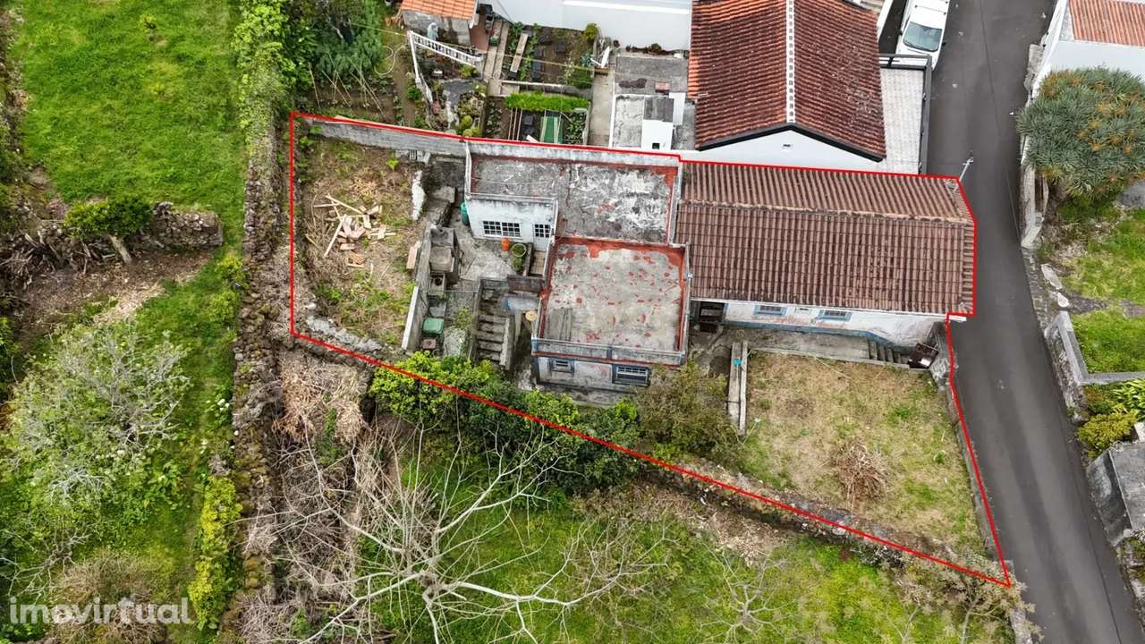 Encantadora Moradia T2 em Biscoitos, Praia da Vitória - Grande imagem: 4/15