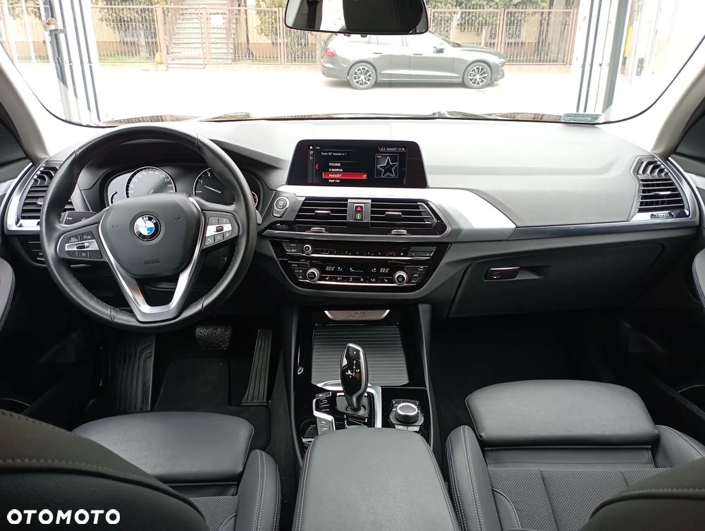 BMW X3 xDrive20i Advantage sport - 8