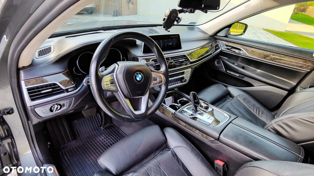 BMW Seria 7 750Li Edition Exclusive - 16