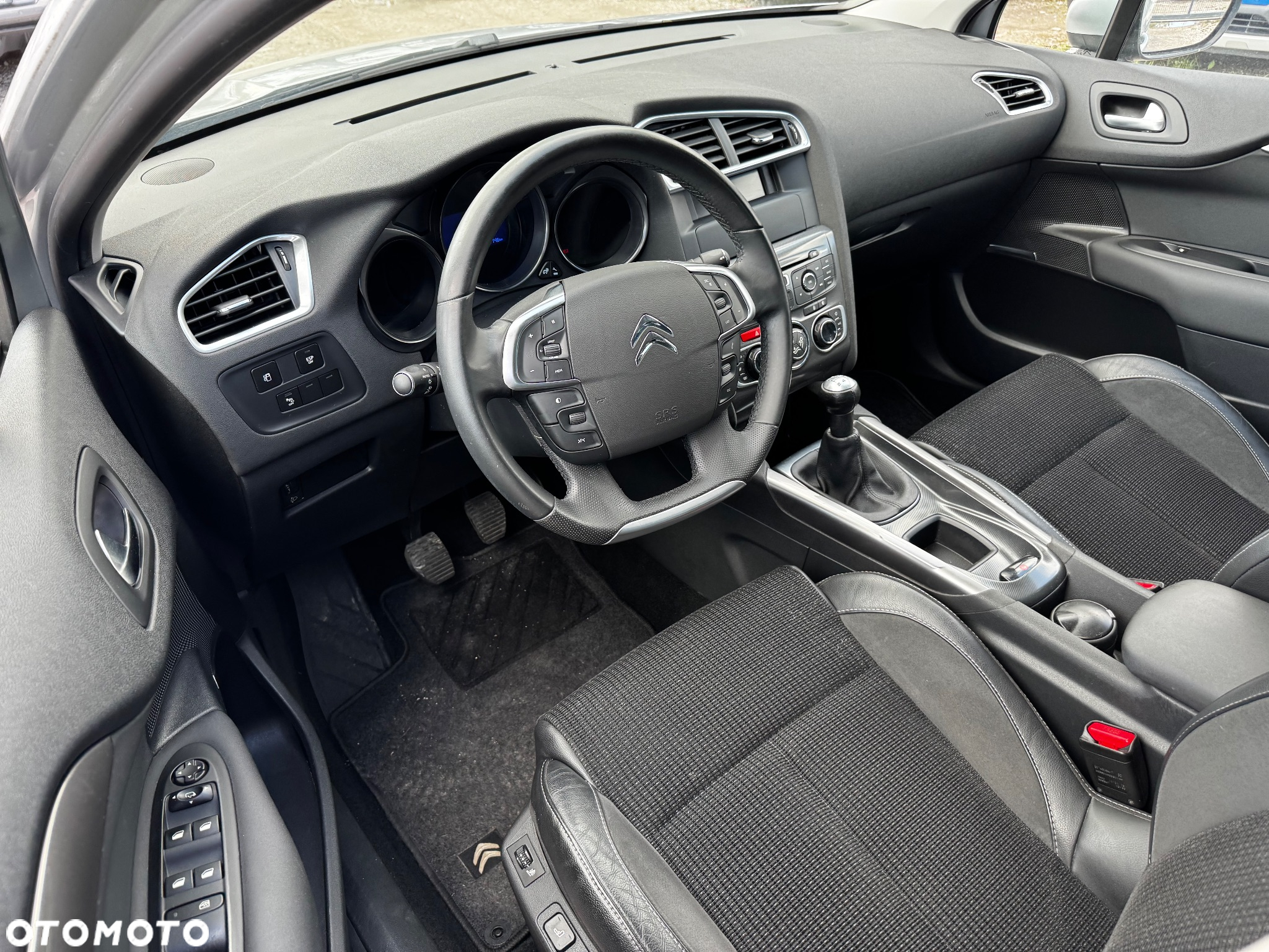 Citroën C4 1.6 VTi Exclusive - 37