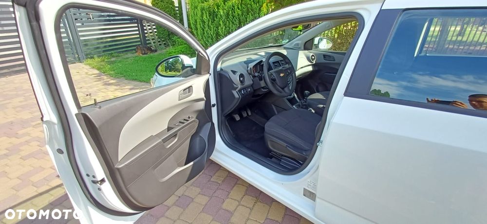 Chevrolet Aveo 1.4 LTZ - 12