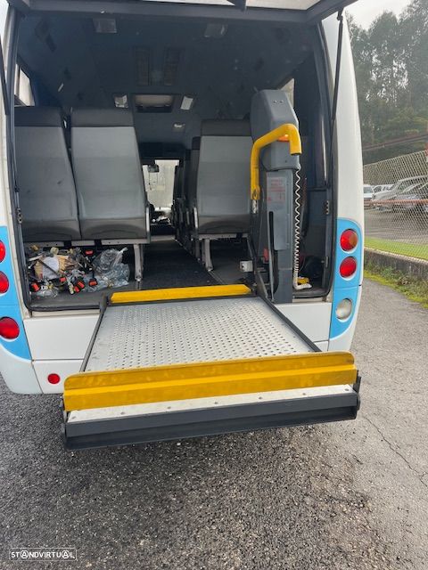 Toyota MINIBUS 4.0  OTIMO 2K COM RAMPA CADEIRA RODAS - 13