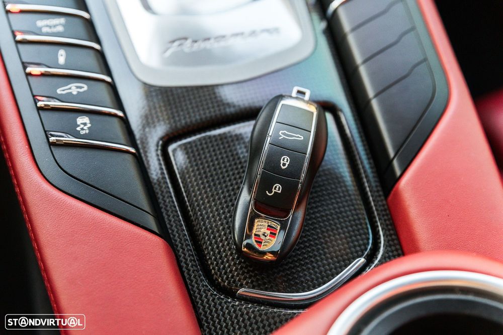 Porsche Panamera Turbo S PDK - 11