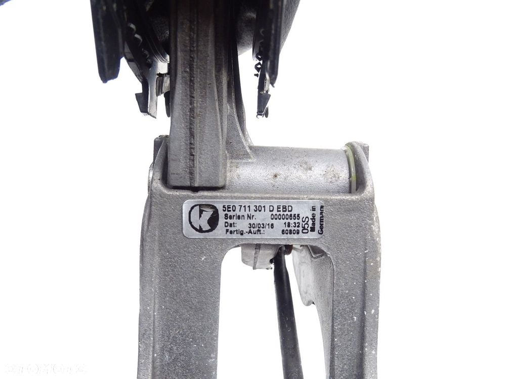 DŹWIGNIA HAMULCA RĘCZNGO SKODA OCTAVIA III 5E 5E0711301D - 6