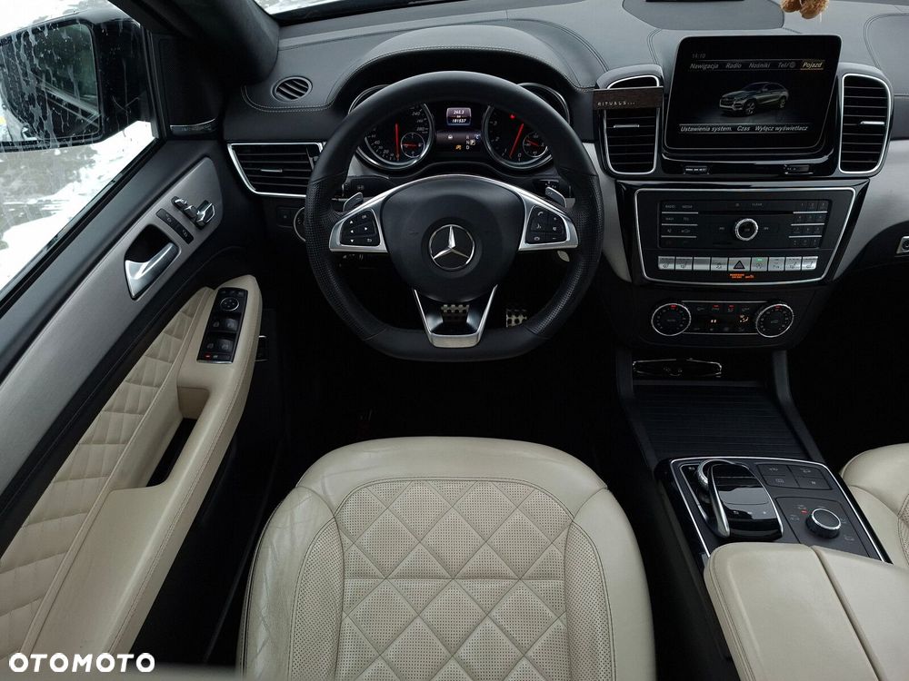 Mercedes-Benz GLE - 22