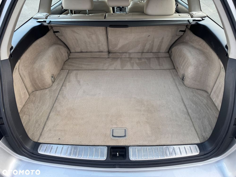 Subaru Outback Legacy 3.0RE NAV/NSE - 22
