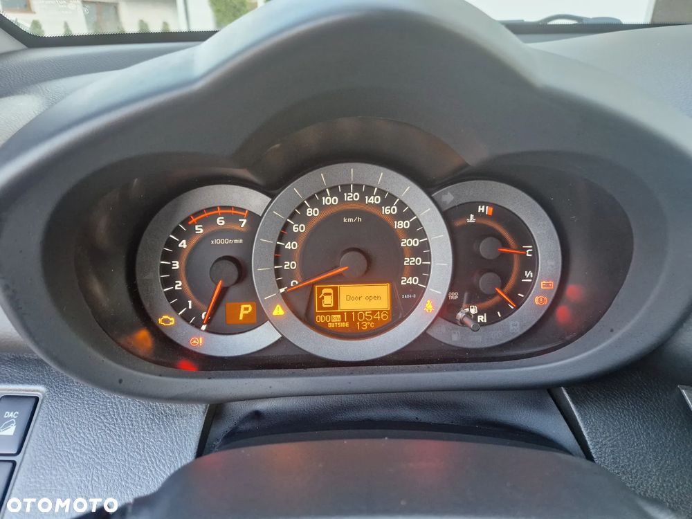 Toyota RAV4 2.2 D-4D 4x4 Automatik Executive - 8