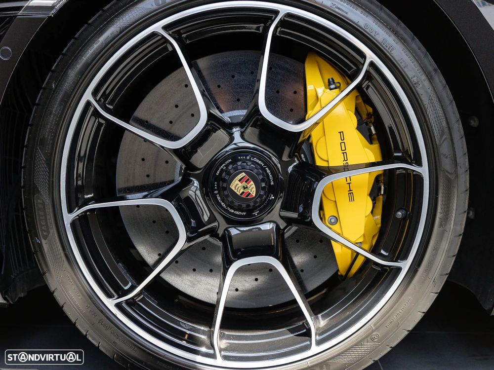 Porsche 911 (992) Turbo S PDK - 19