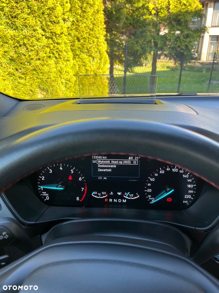 Ford Focus 1.5 EcoBoost ST-Line - 12