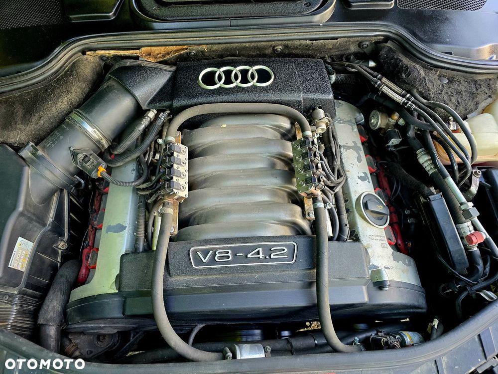 Audi A8 4.2 Quattro - 24