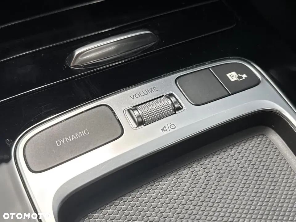 Mercedes-Benz CLA 220 4-Matic AMG Line 7G-DCT - 21