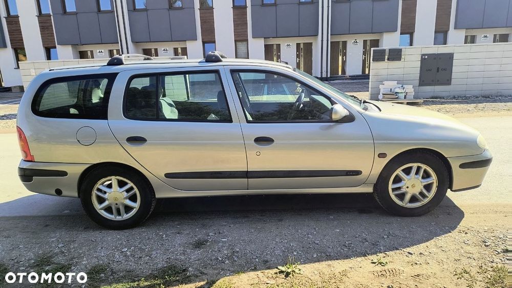 Renault Megane 1.4 RT 16V - 2