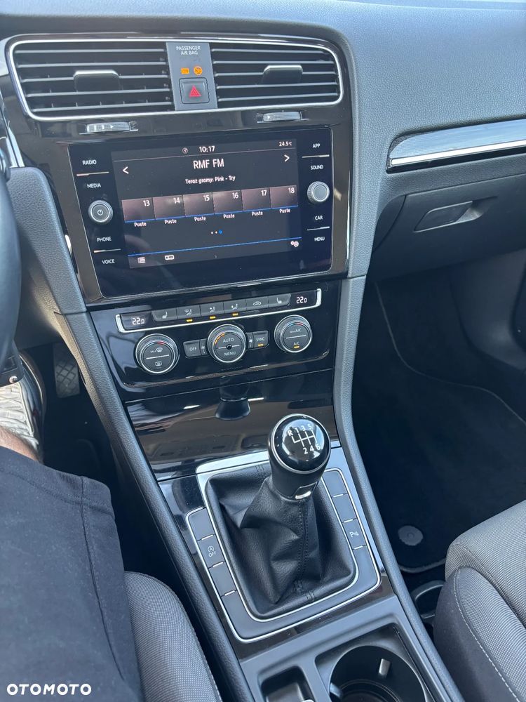 Volkswagen Golf - 27