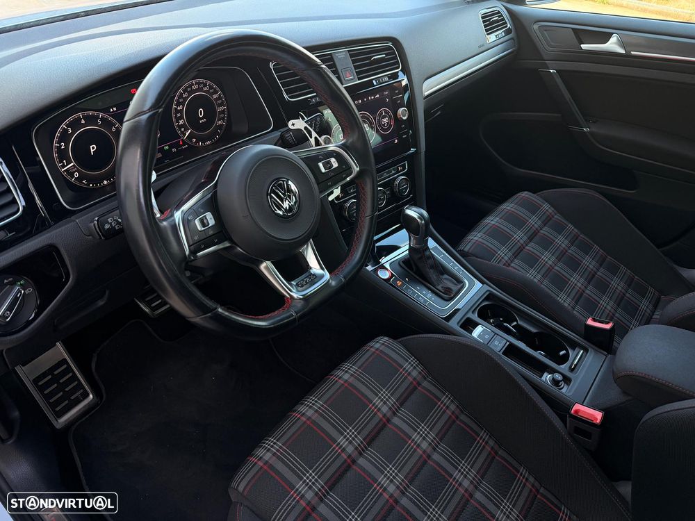 VW Golf GTI Performance BlueMotion DSG - 12