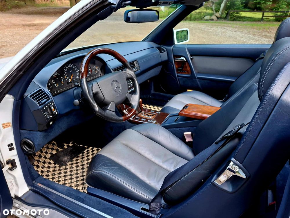 Mercedes-Benz SL - 17