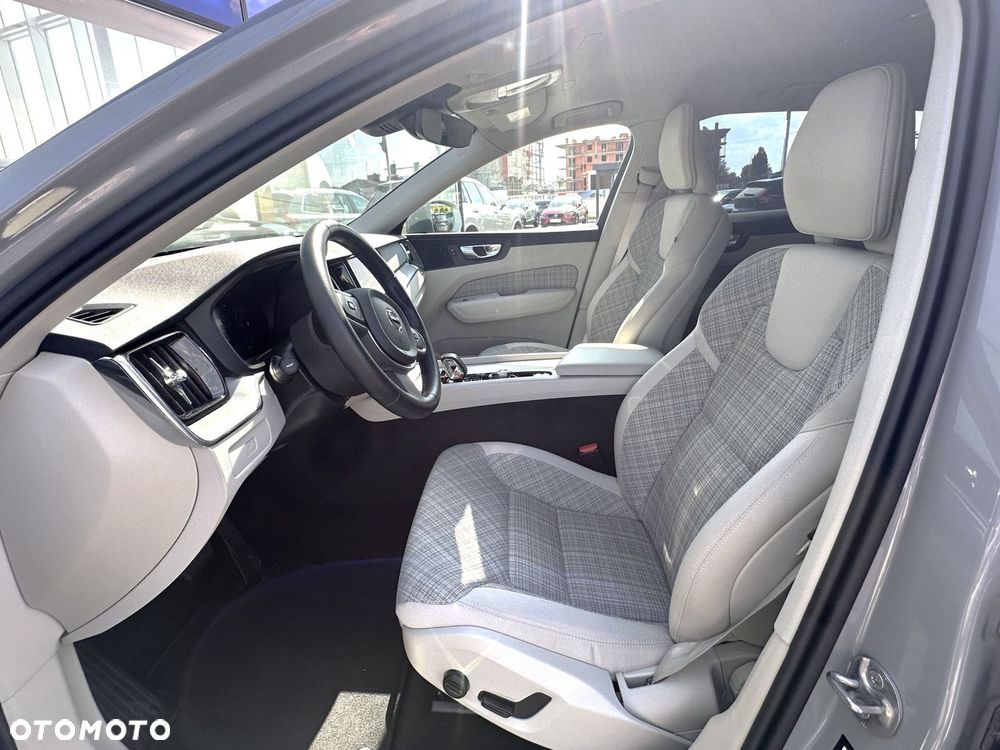 Volvo XC 60 - 28