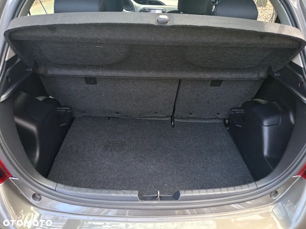 Toyota Yaris 1.33 Premium MS - 6