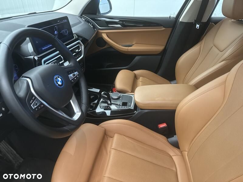BMW X3 xDrive30e - 11
