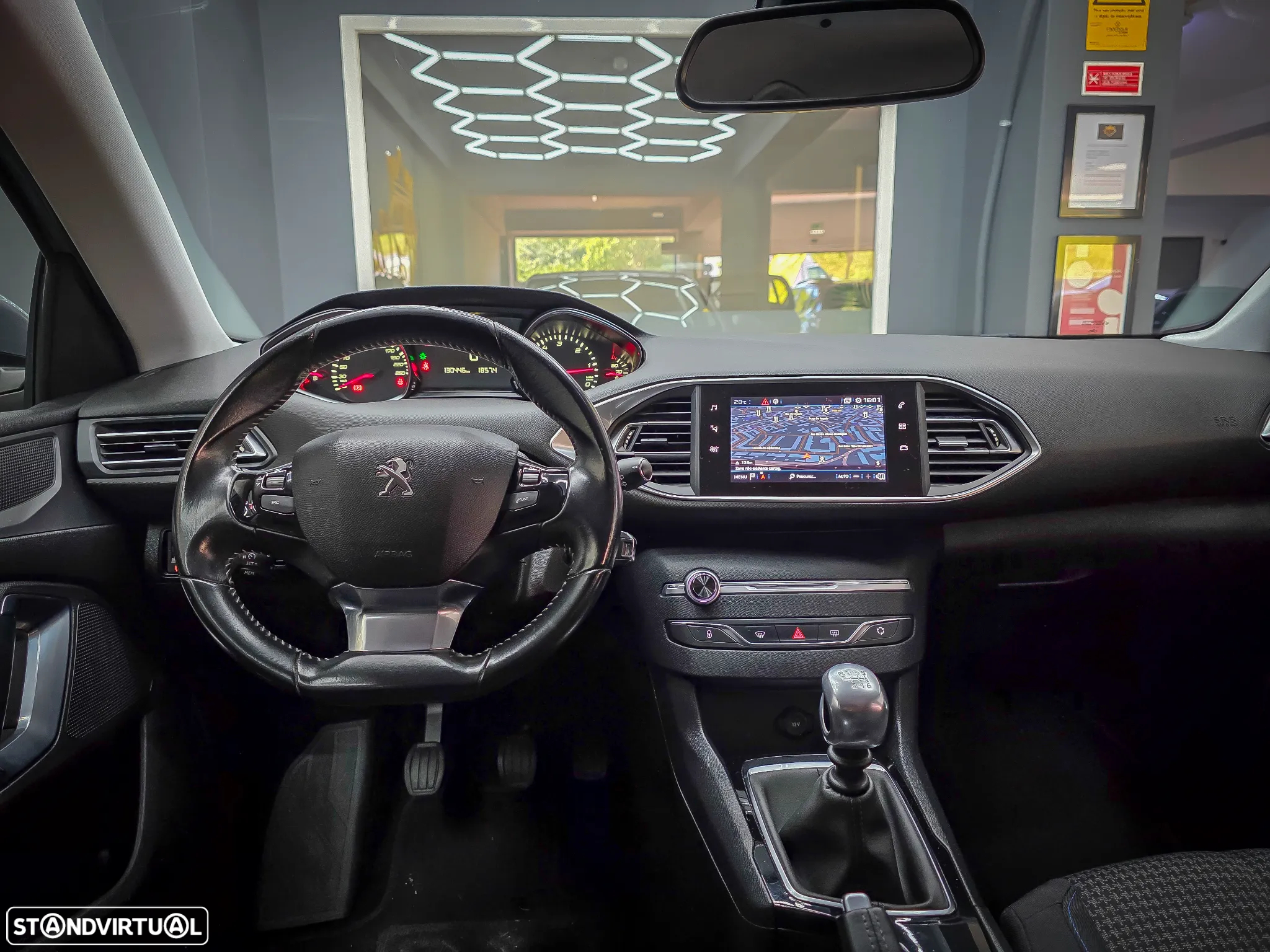 Peugeot 308 1.5 BlueHDi Style J17 - 17