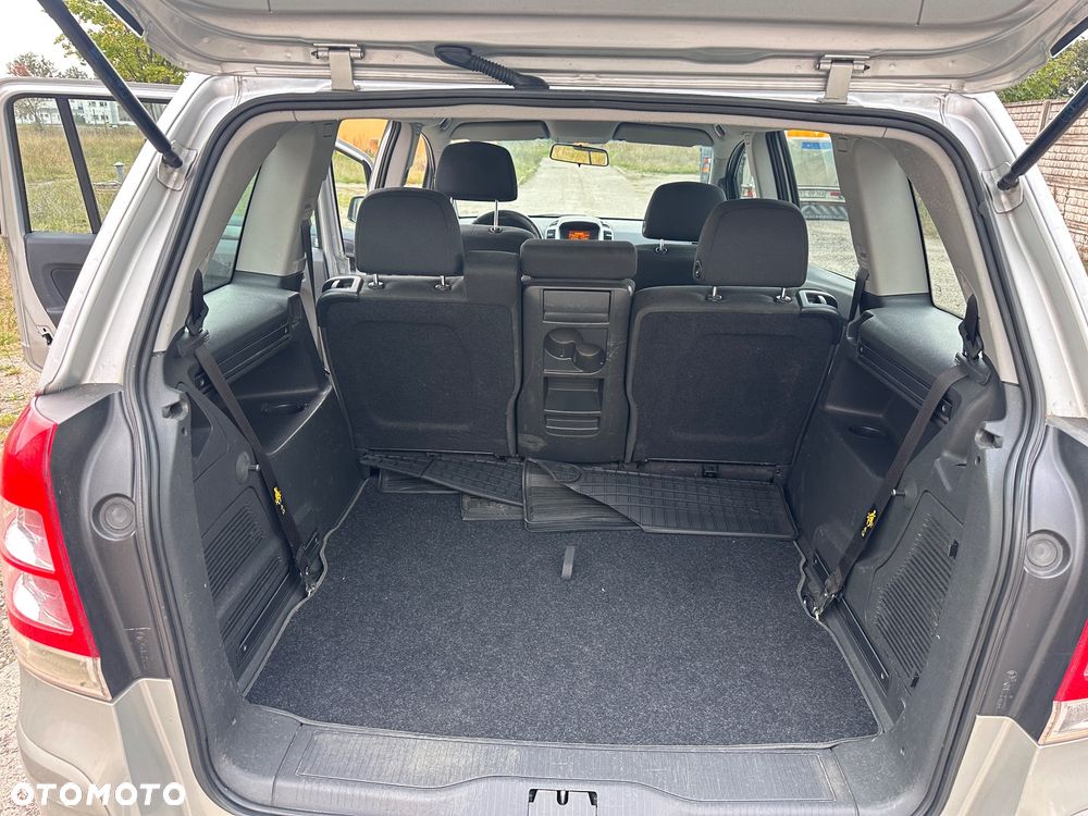 Opel Zafira - 13