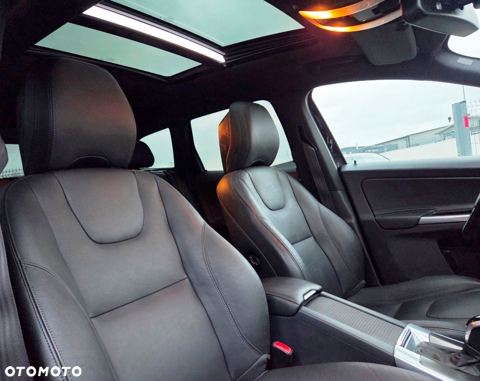 Volvo XC 60 D4 Geartronic Momentum - 31