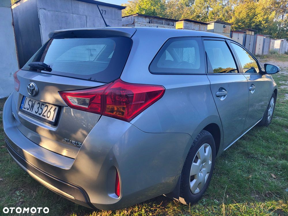 Toyota Auris - 5