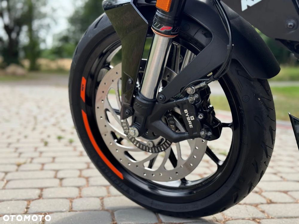 KTM Duke 125 - 13
